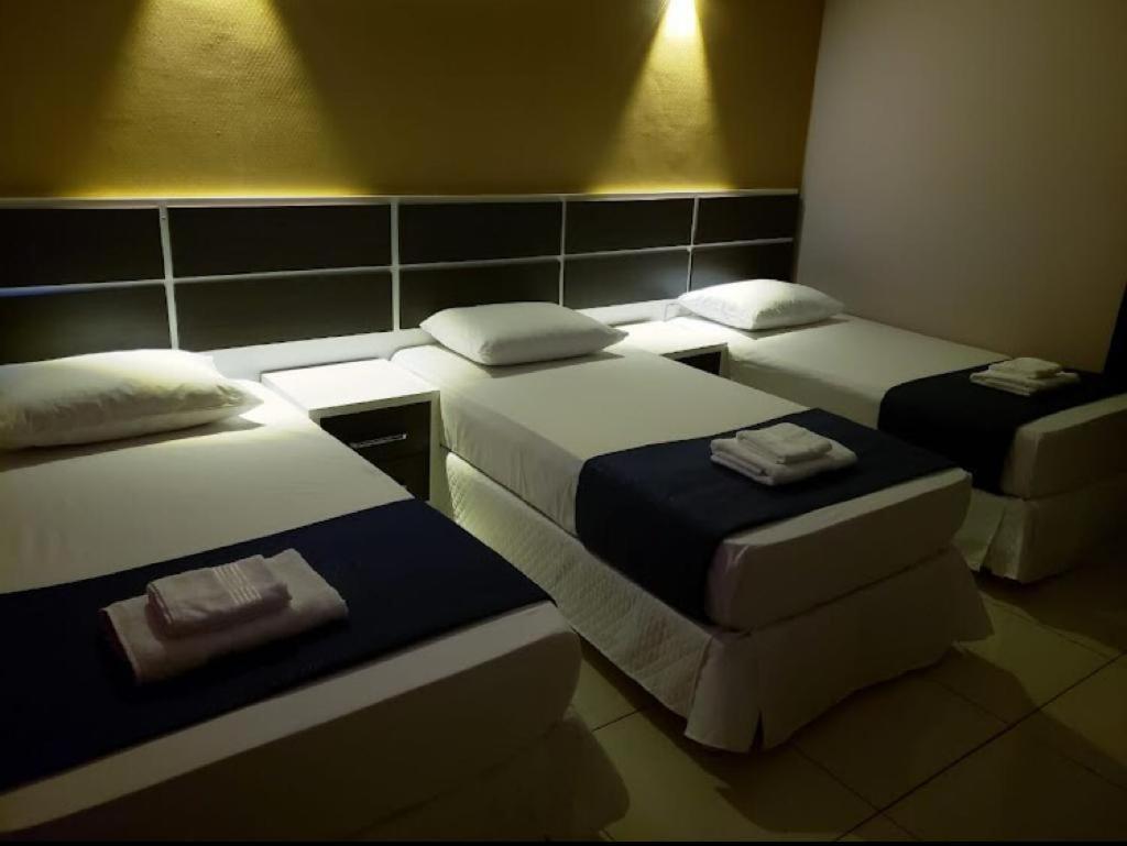 Hotel Llamosas Ciudad del Este Zewnętrze zdjęcie